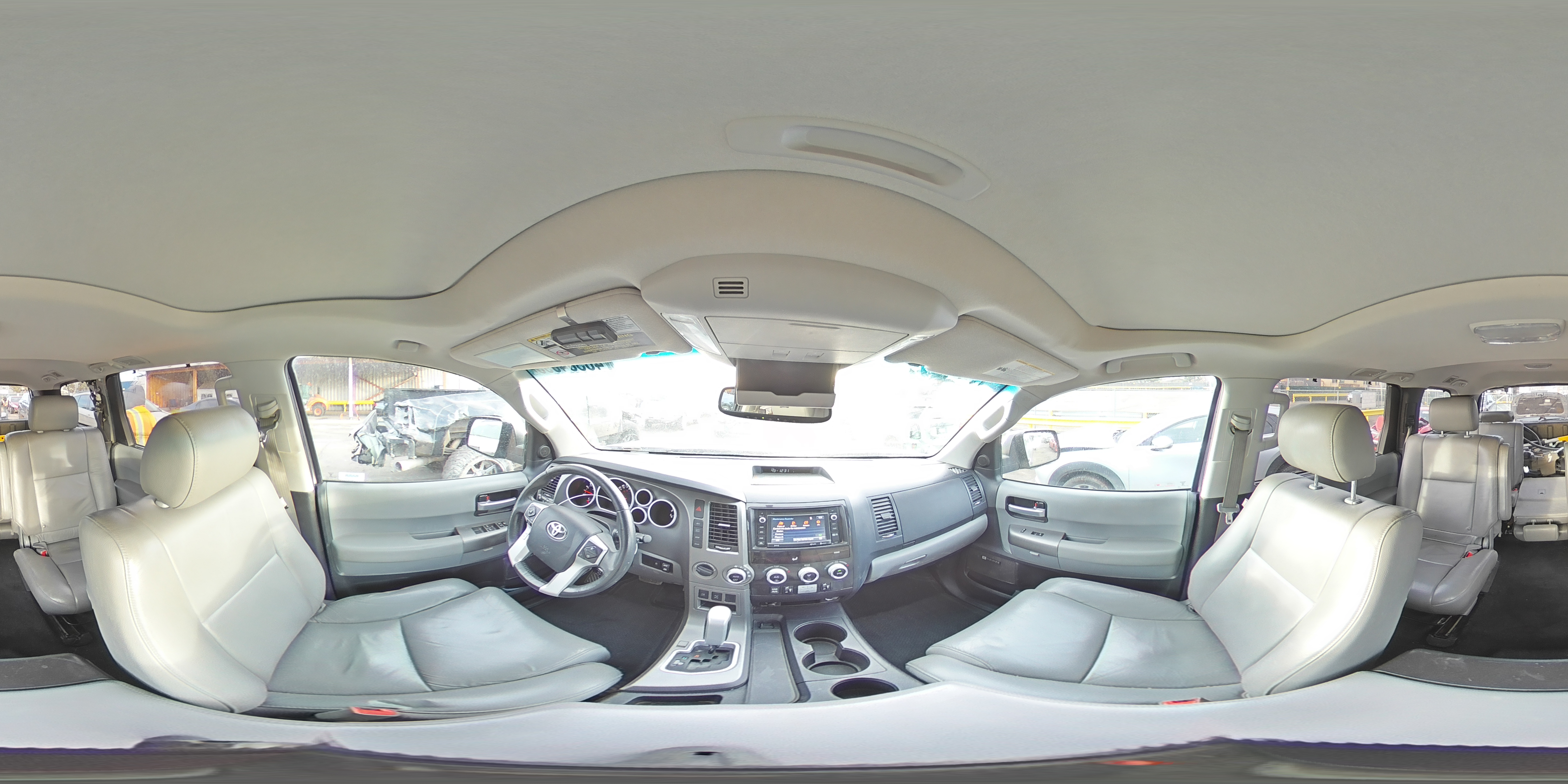 2016 Toyota Sequoia - Image 13
