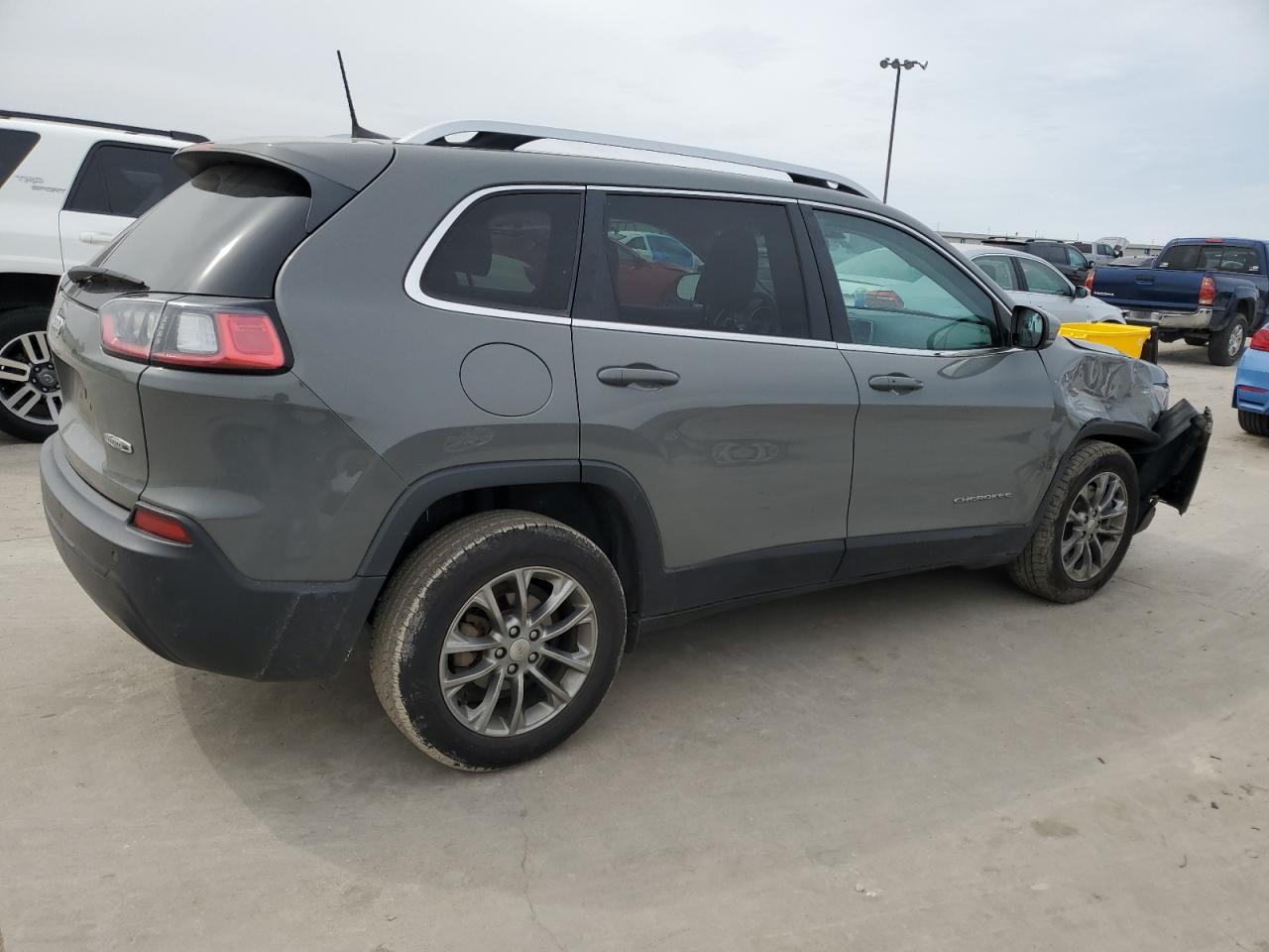 2019 Jeep Grand Cherokee - Image 3