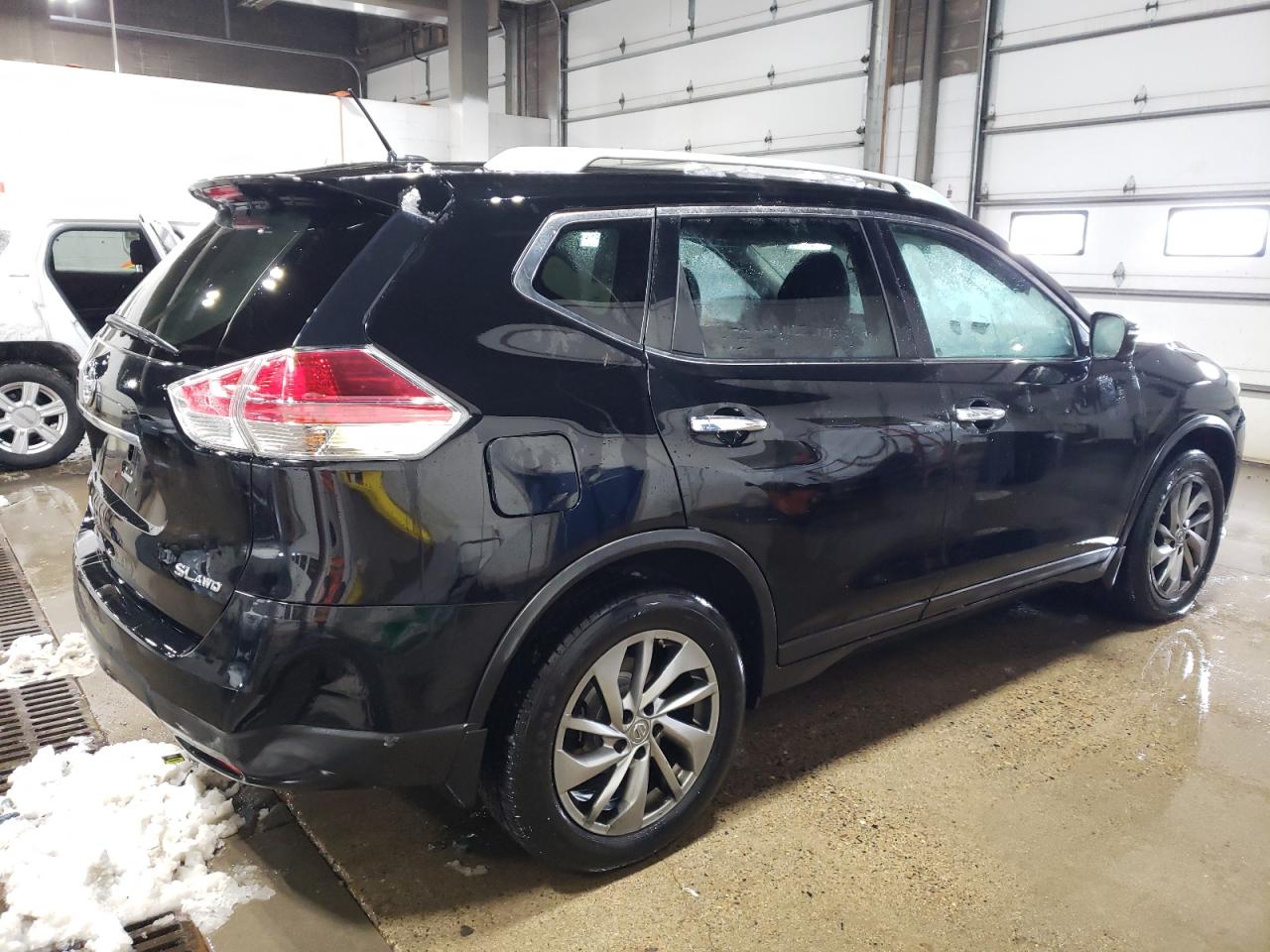 2015 Nissan Rogue - Image 3