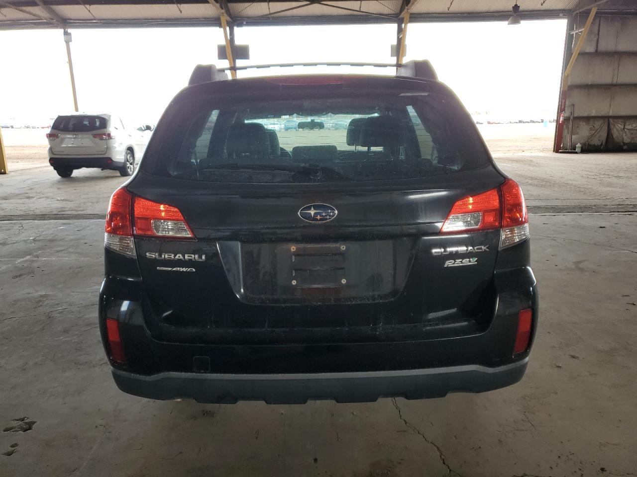 2011 Subaru Outback - Image 6