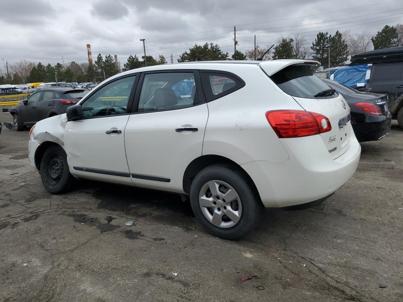 2012 Nissan Rogue - Image 2