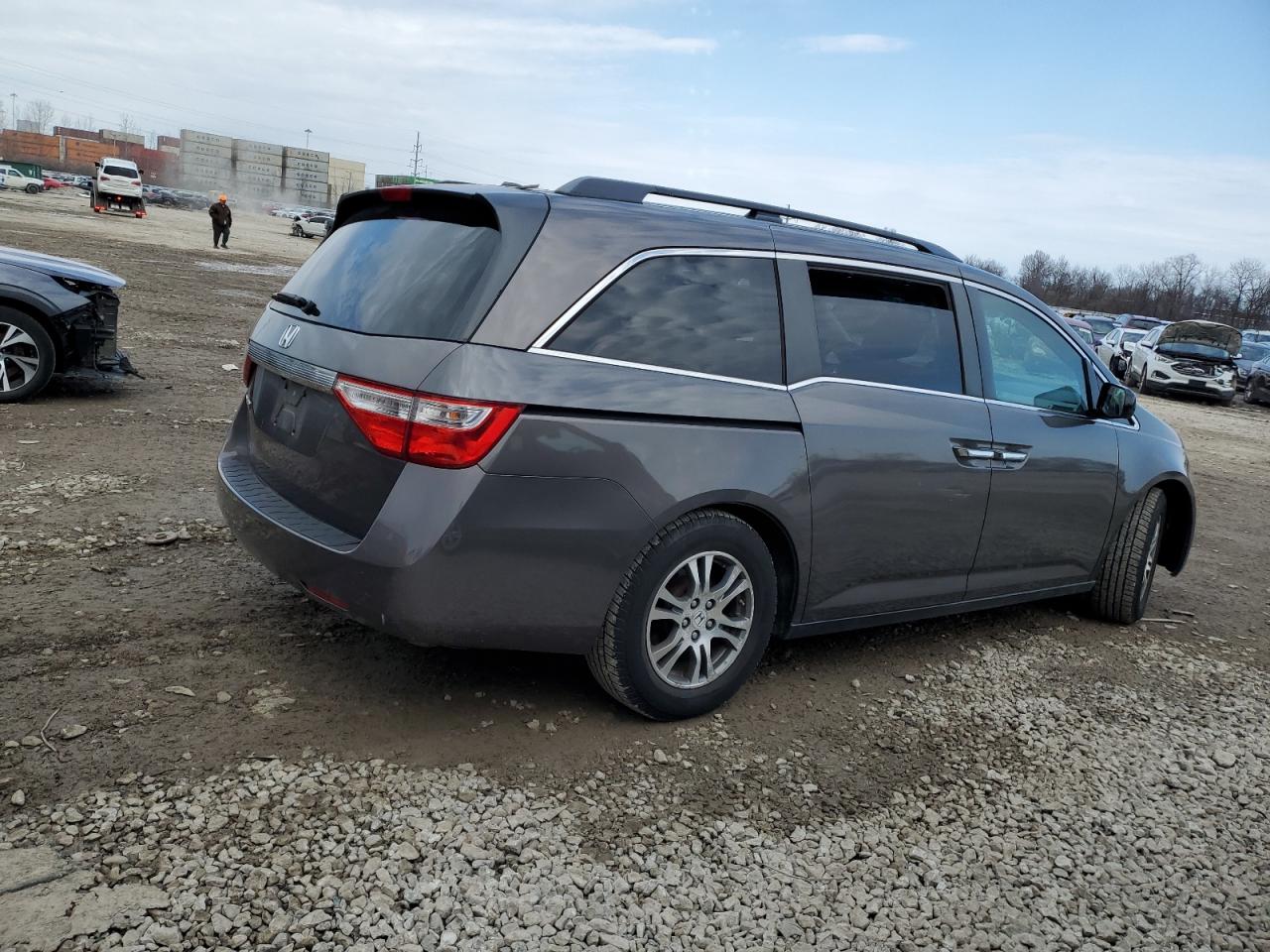 2012 Honda Odyssey - Image 3