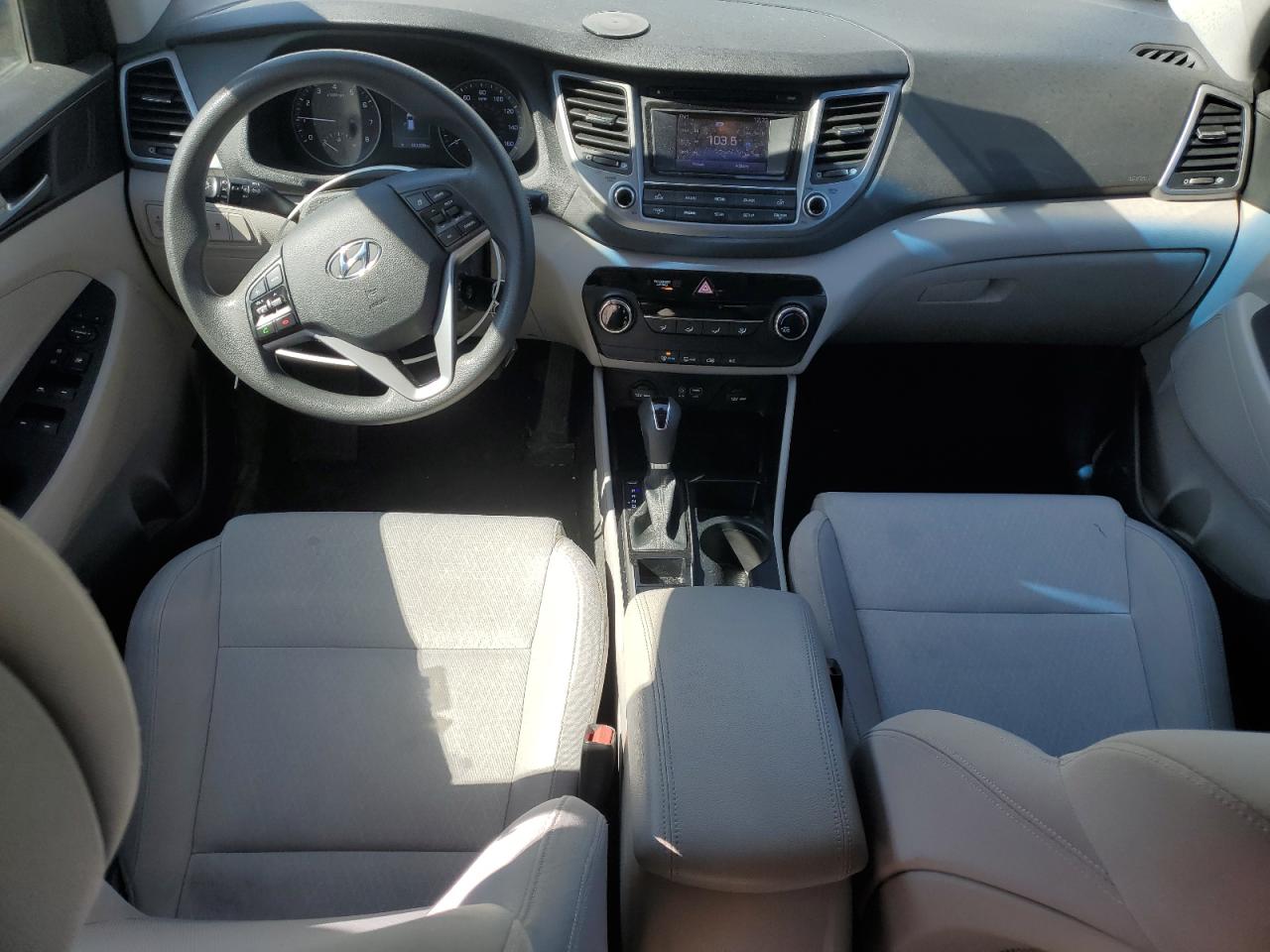 2016 Hyundai Tucson - Image 8