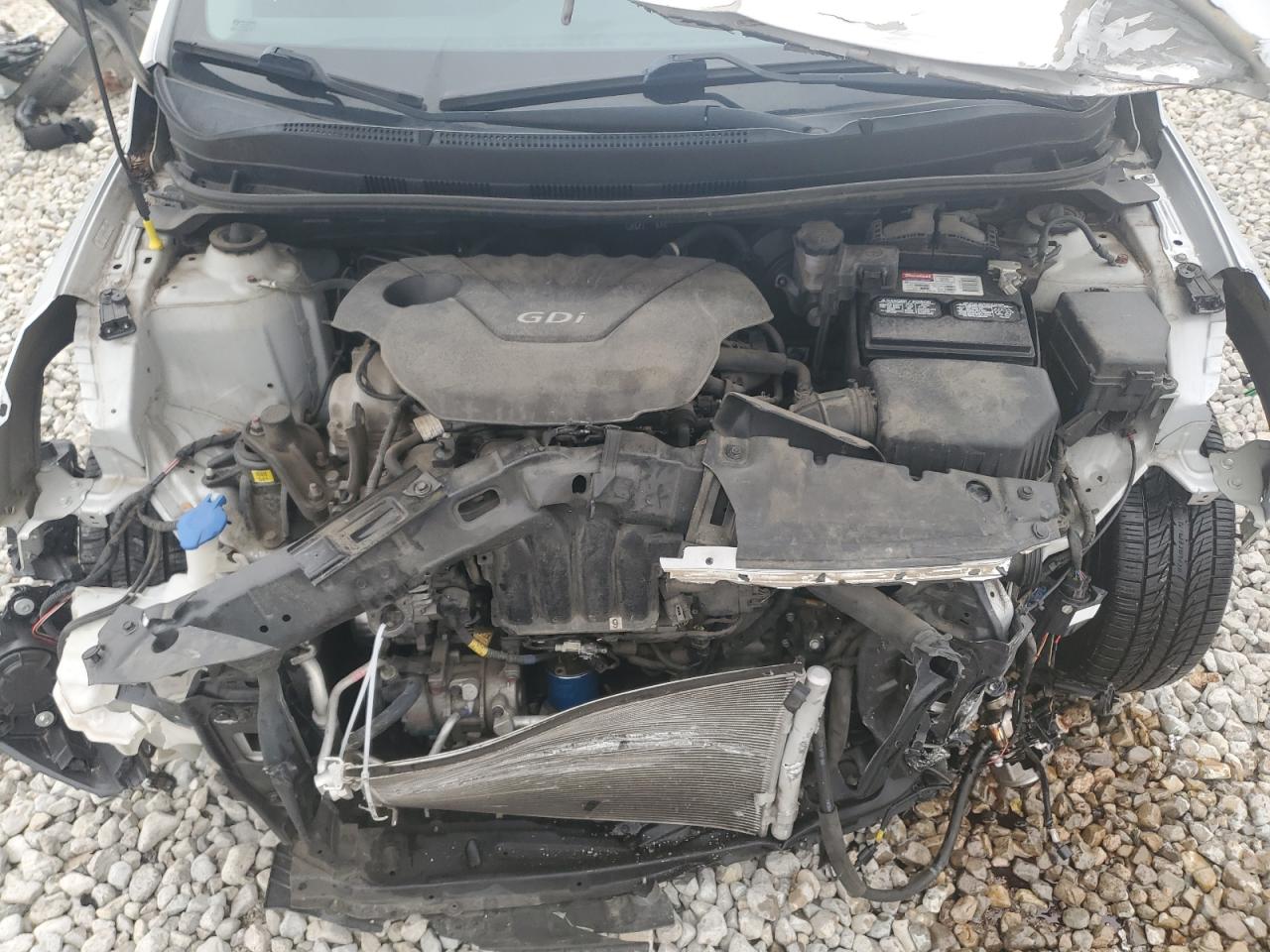 2014 Hyundai Accent - Image 12