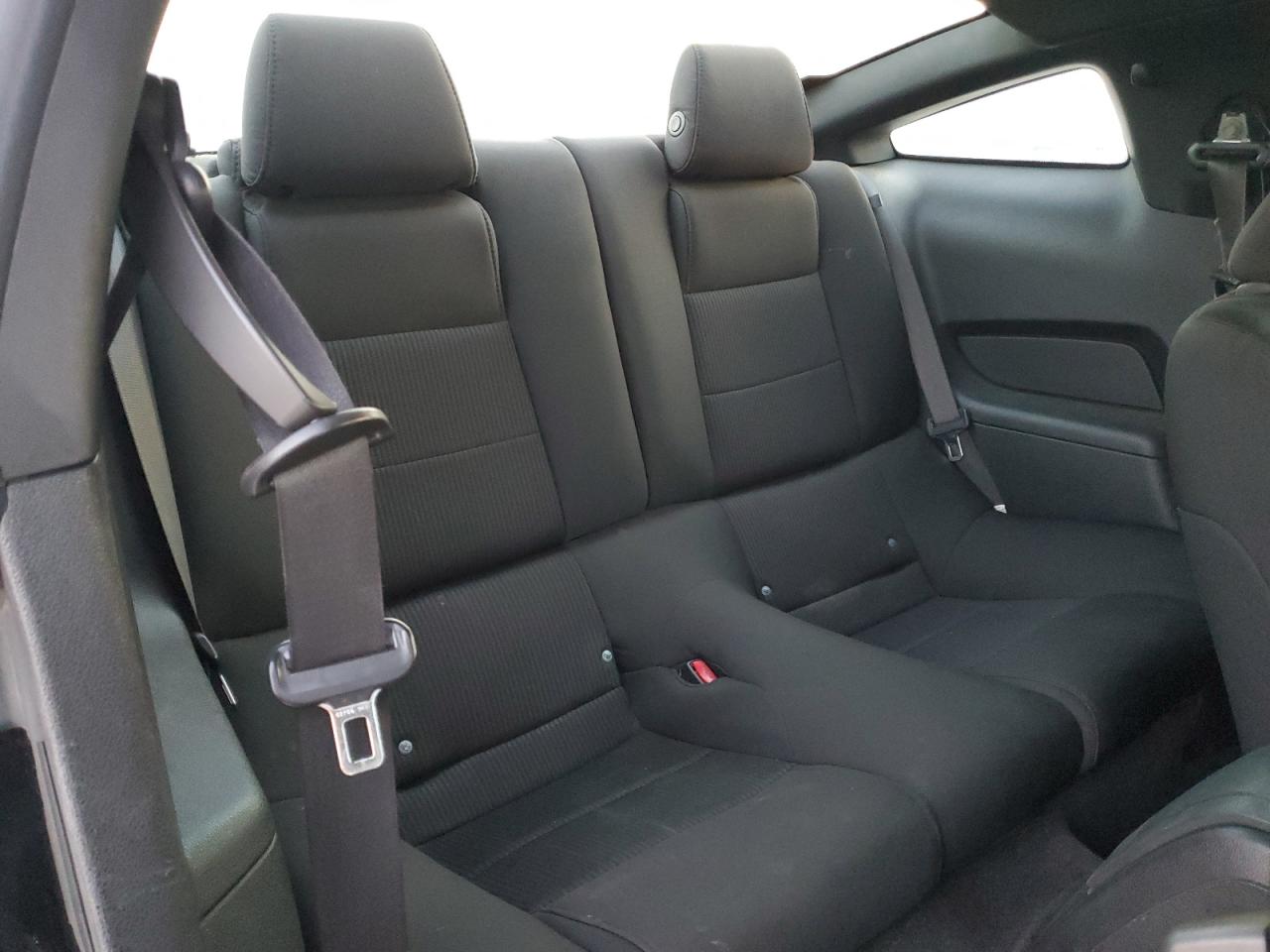2011 Ford Mustang - Image 10