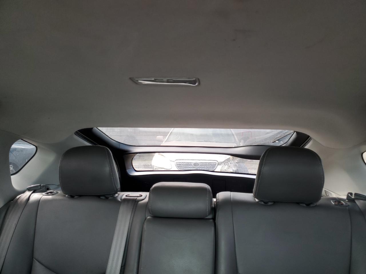2011 Toyota Prius - Image 10