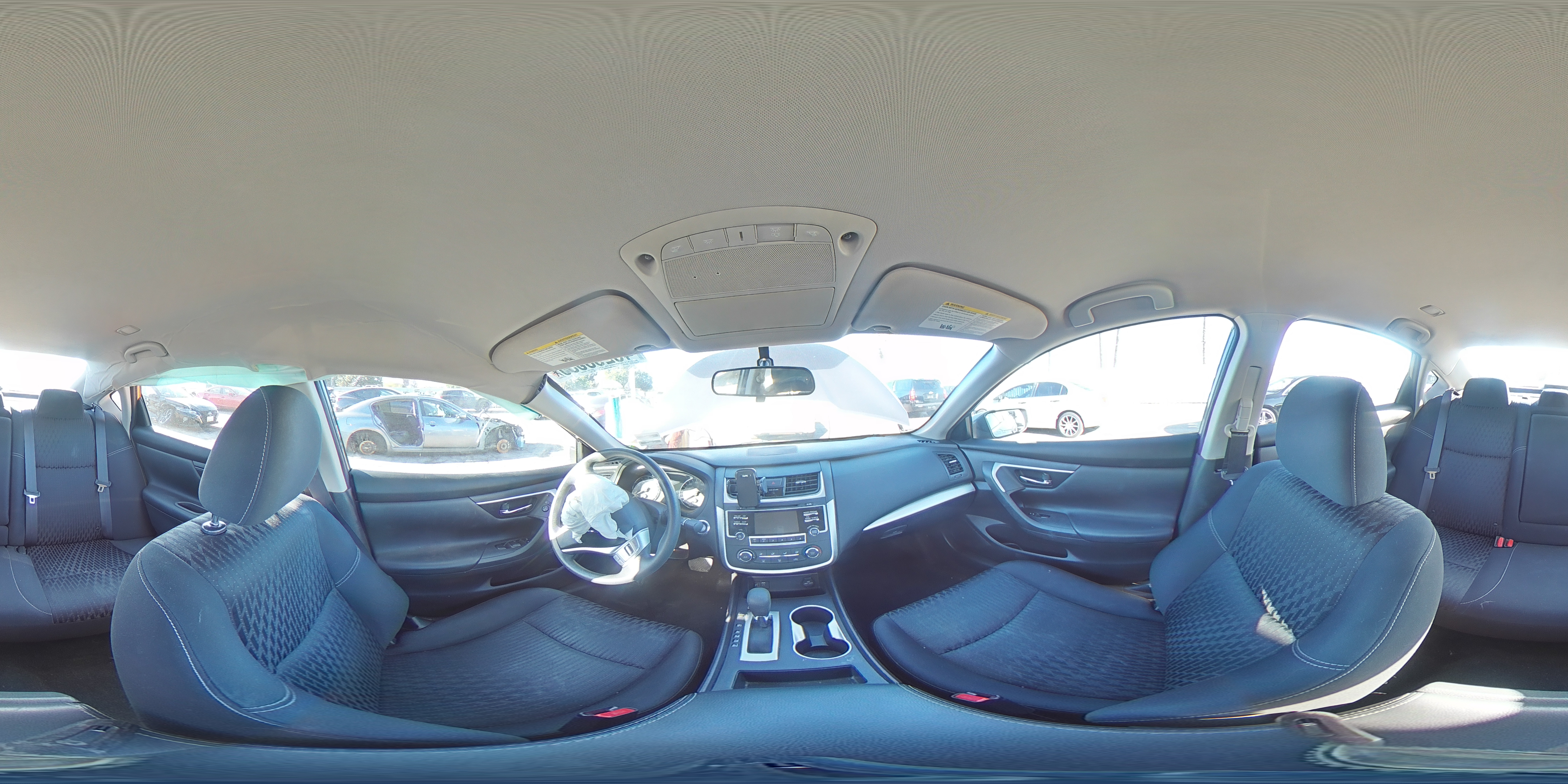 2018 Nissan Altima - Image 13