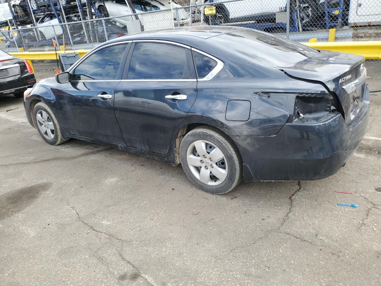 2015 Nissan Altima - Image 2