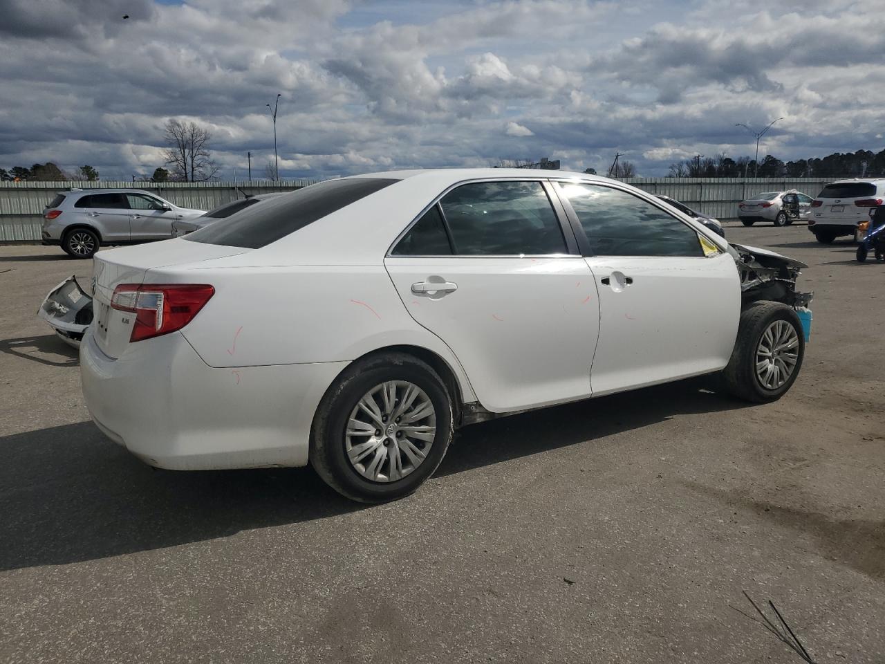 2014 Toyota Camry - Image 3
