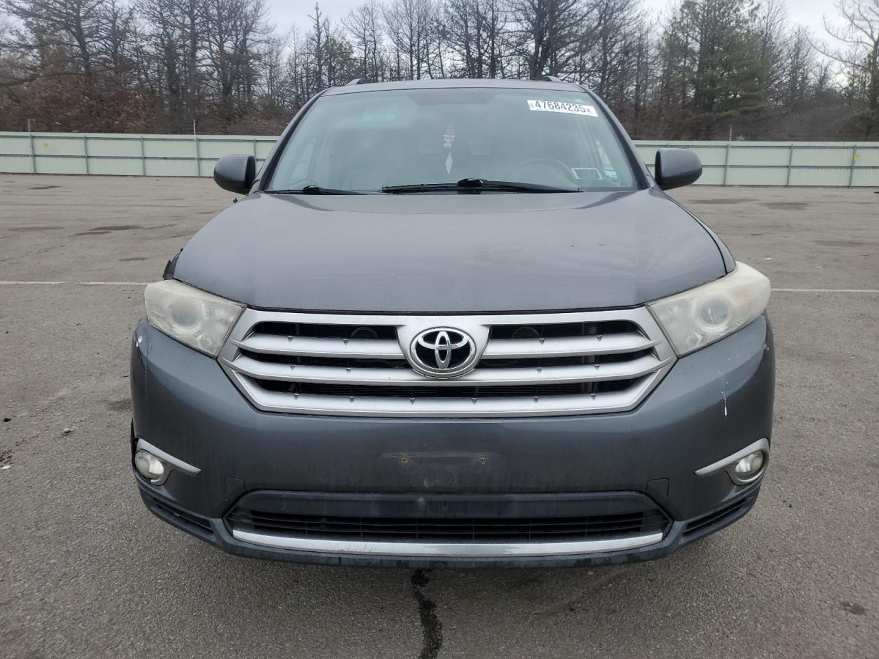 2011 Toyota Highlander - Image 5