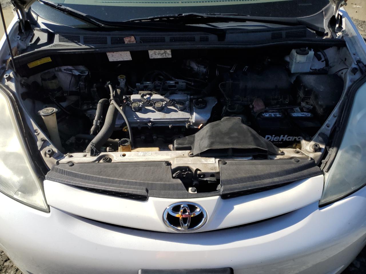 2006 Toyota Sienna - Image 12