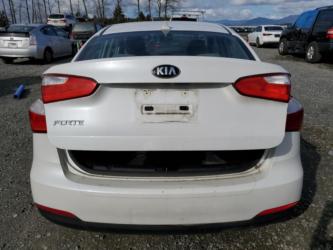 2015 Kia Forte - Image 6