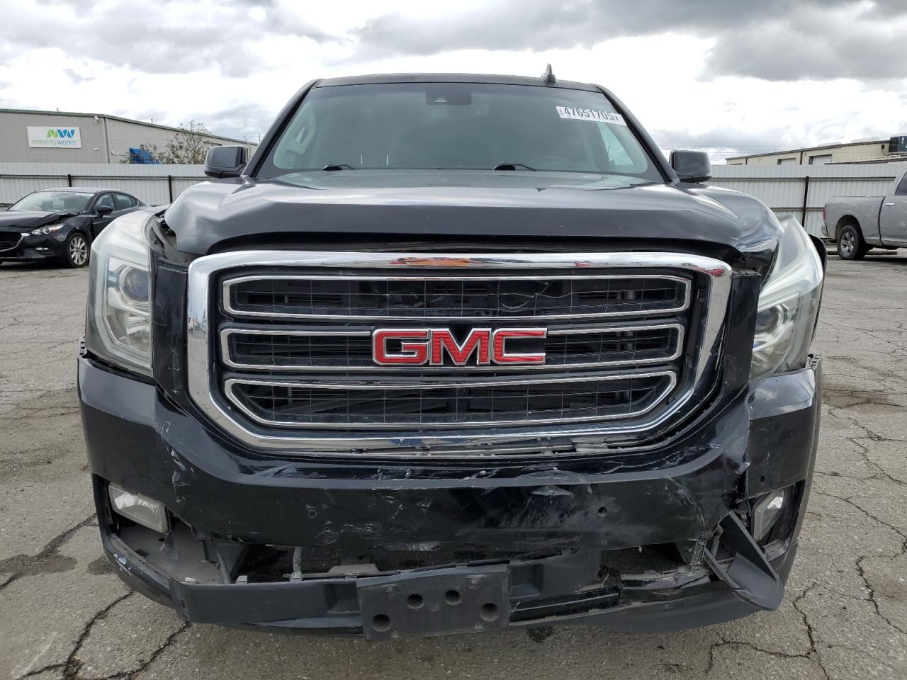 2017 GMC Yukon - Image 5