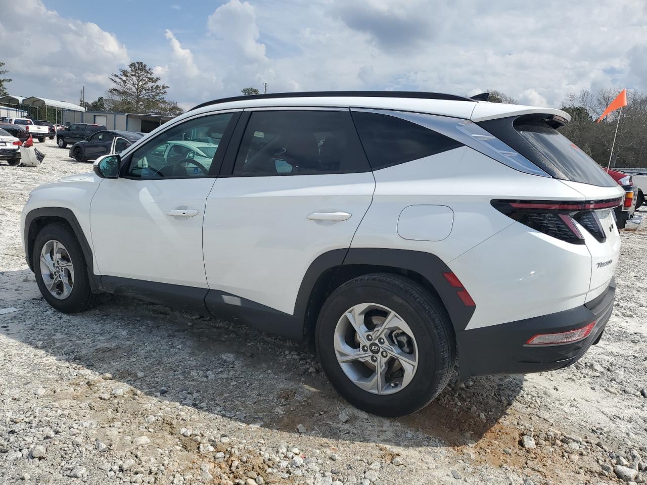 2022 Hyundai Tucson - Image 2