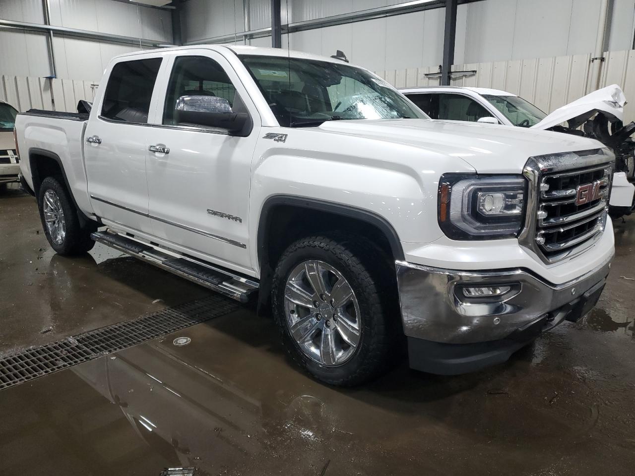 2018 GMC Sierra - Image 4