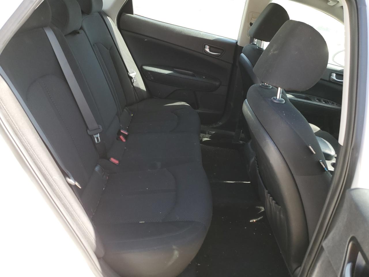 2016 Kia Optima - Image 10