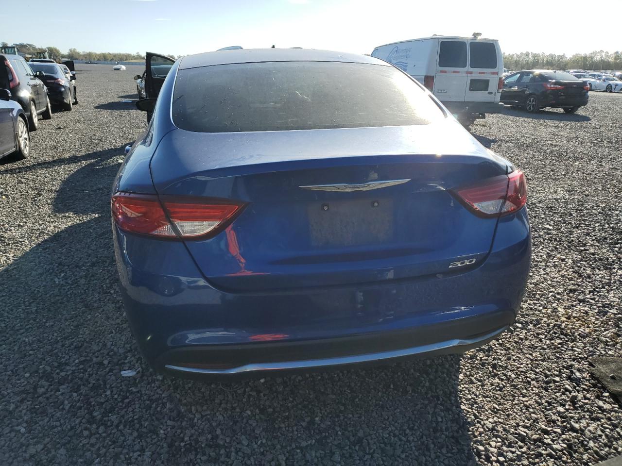 2015 Chrysler 200 - Image 6