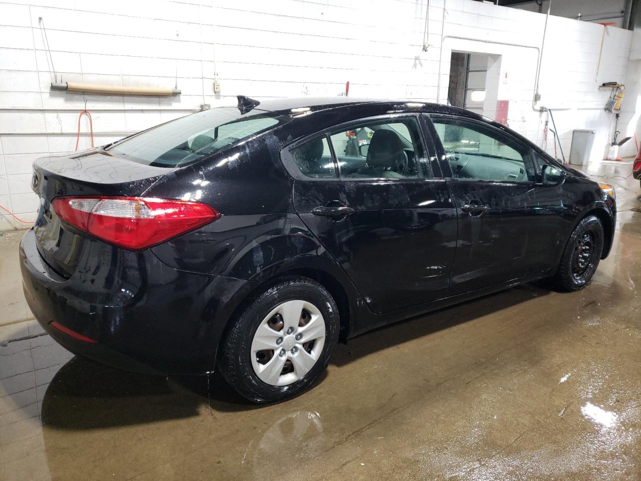 2016 Kia Forte - Image 3