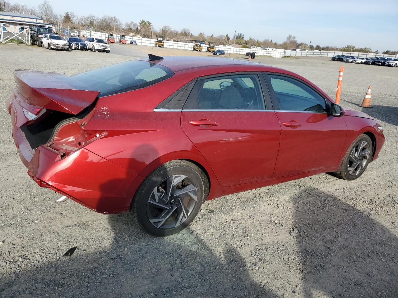 2024 Hyundai Elantra - Image 3