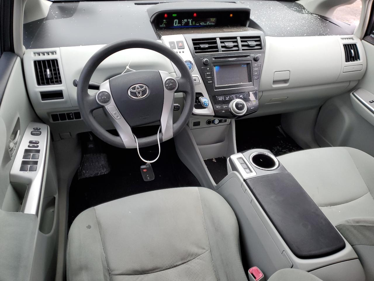 2012 Toyota Prius - Image 8