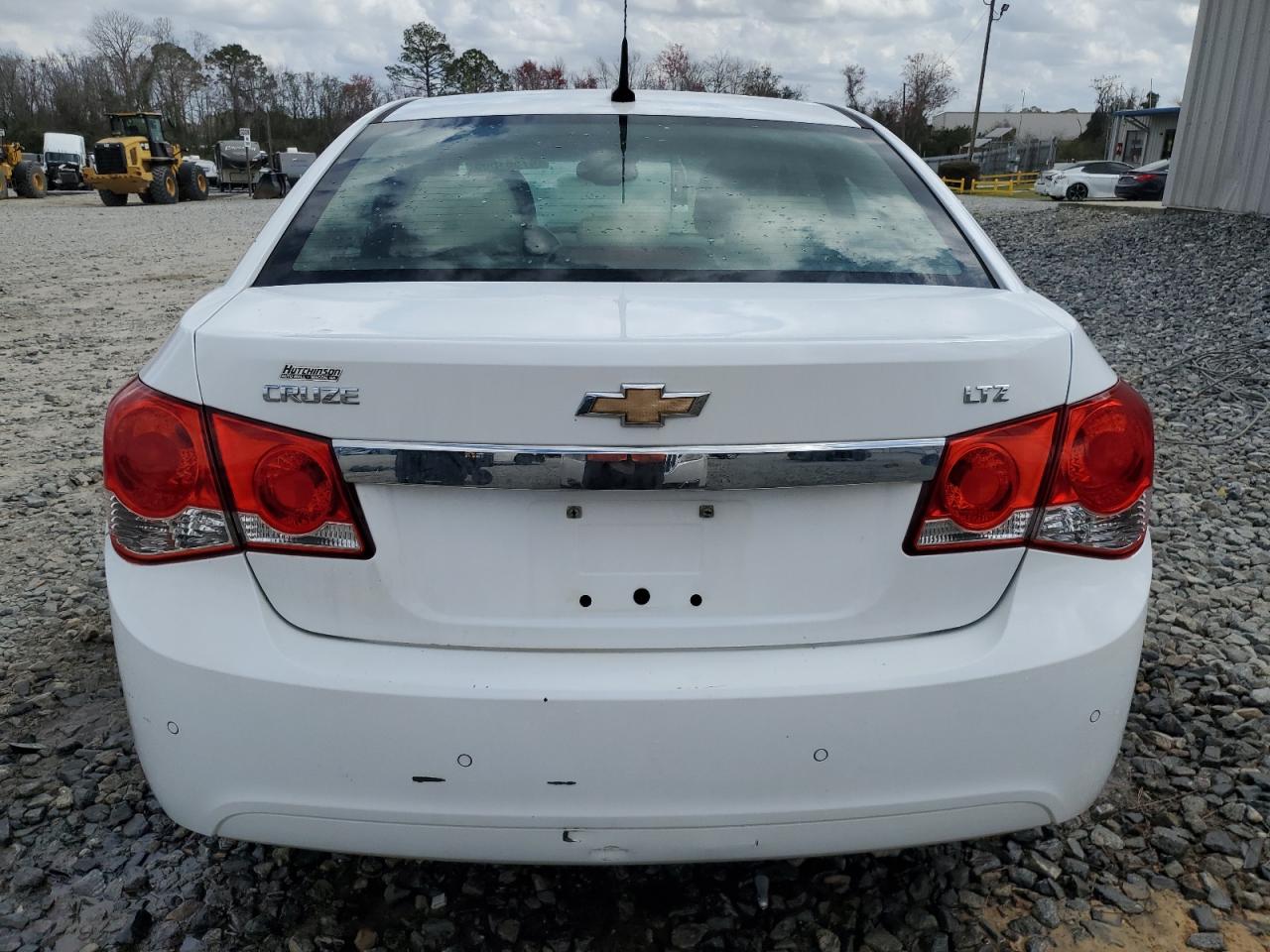 2011 Chevrolet Cruze - Image 6