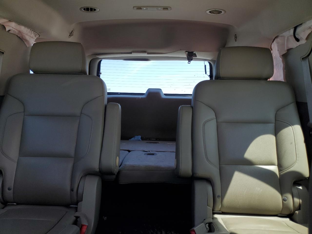 2015 GMC Yukon - Image 10
