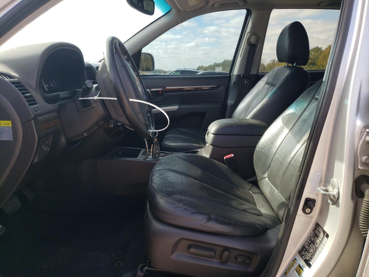 2011 Hyundai Santa Fe - Image 7