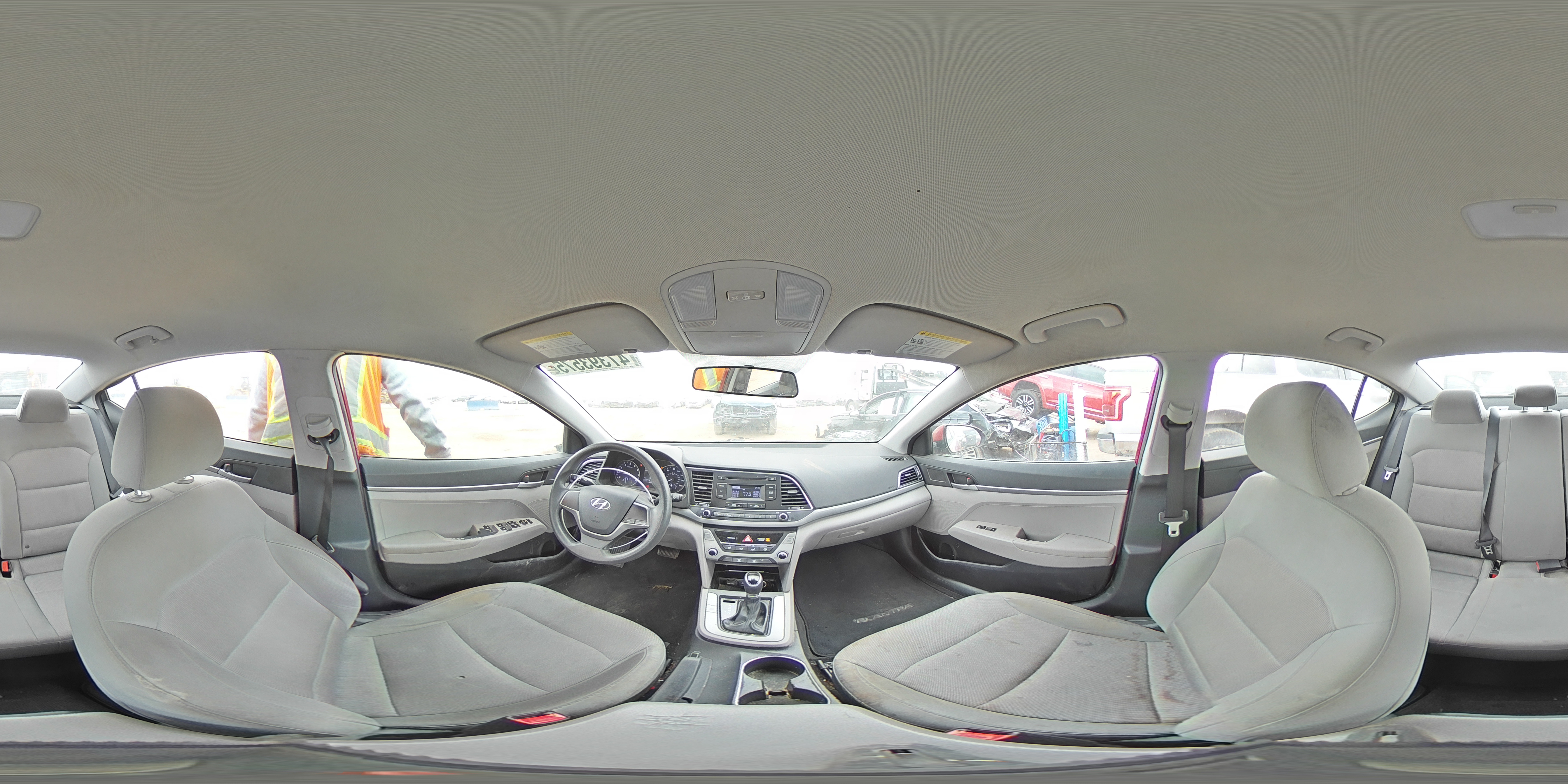 2017 Hyundai Elantra - Image 13