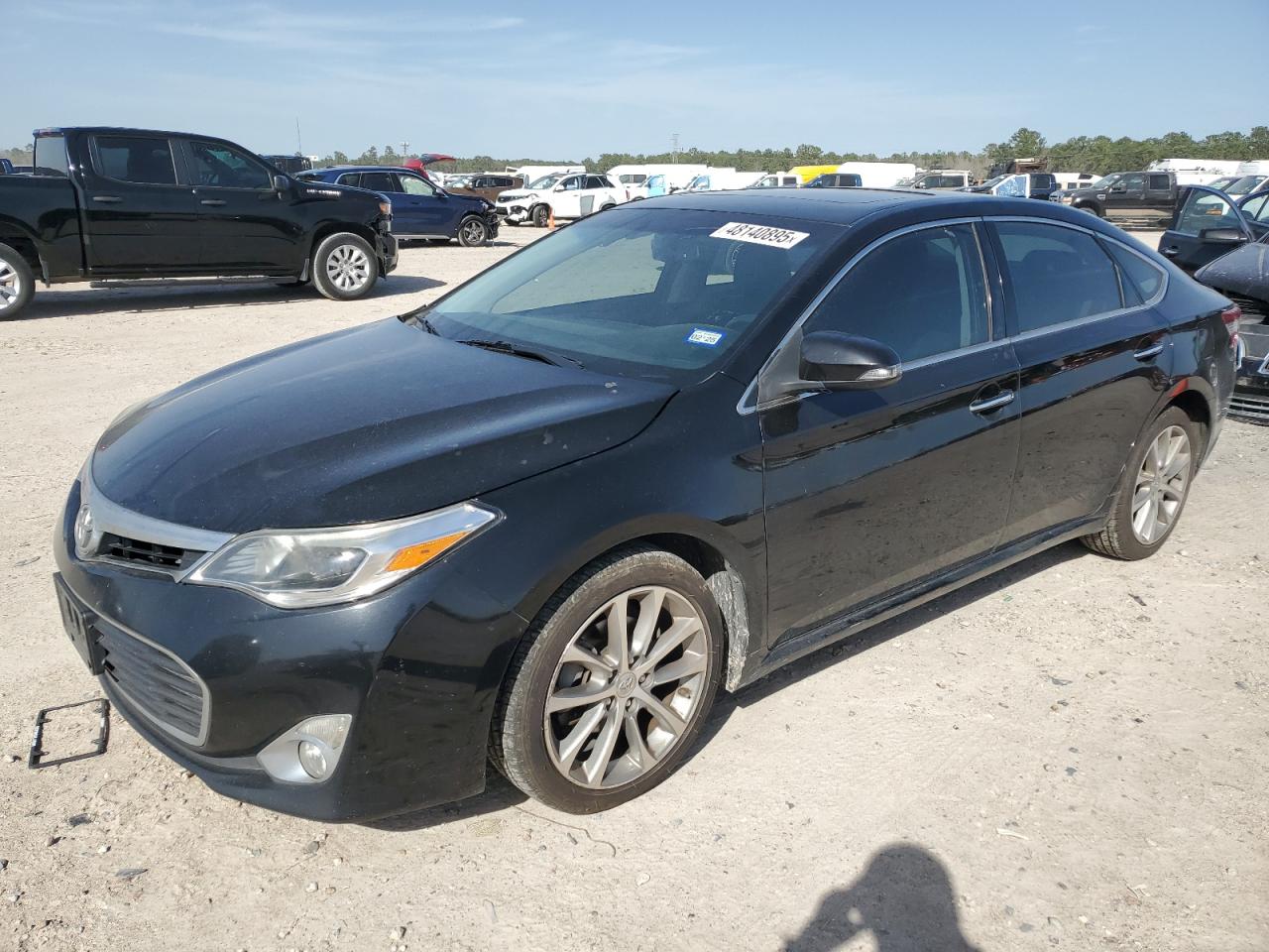 2015 Toyota Avalon - Image 1