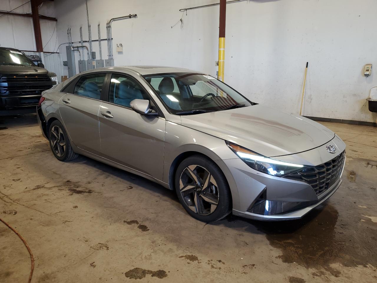 2021 Hyundai Elantra - Image 4