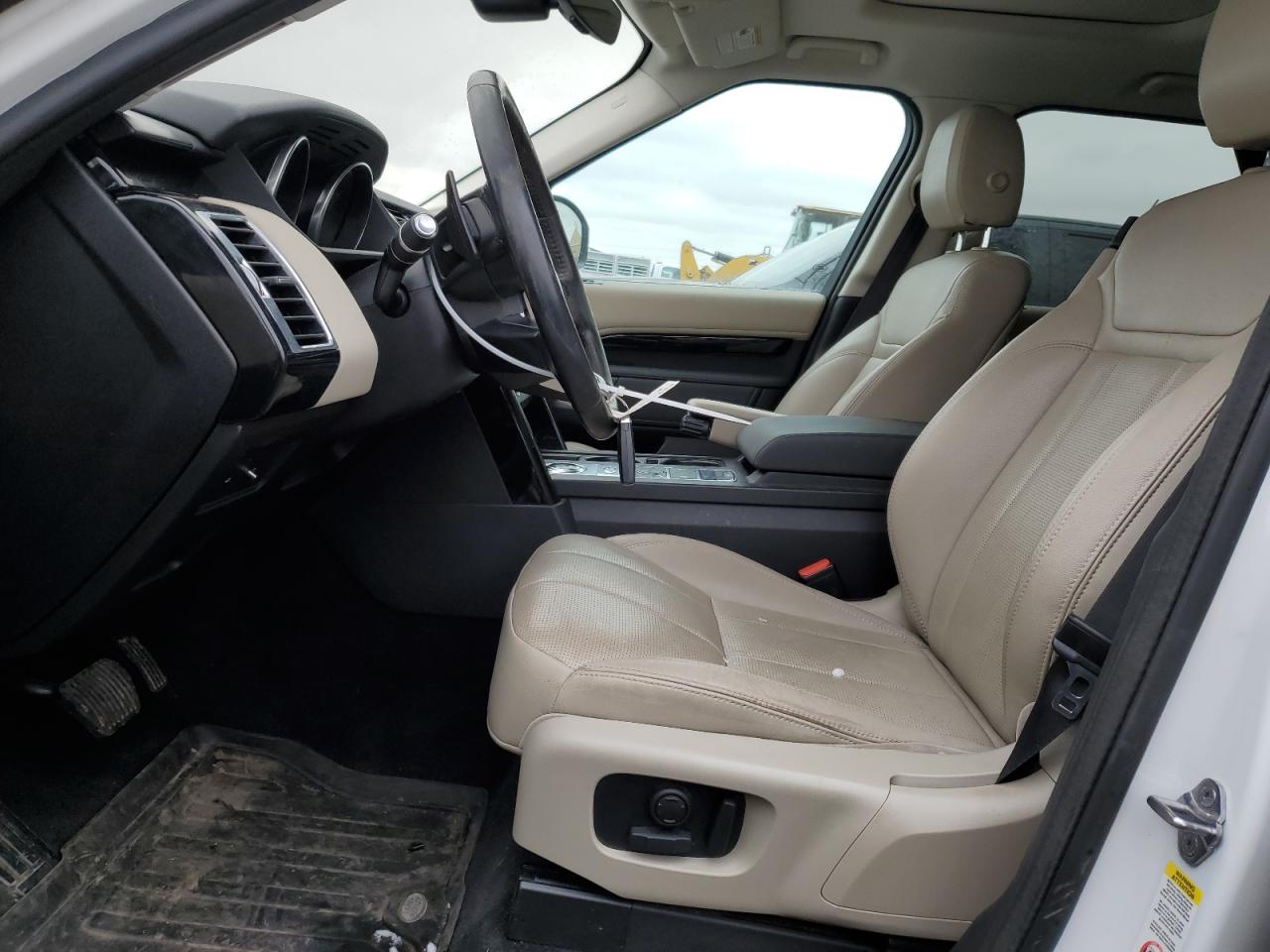 2020 Land Rover Discovery - Image 7