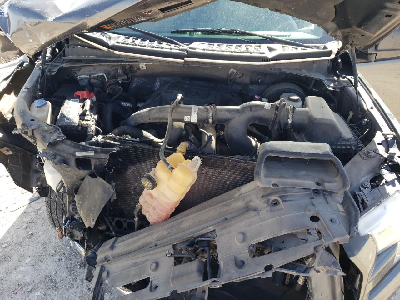 2015 Ford F-150 - Image 12