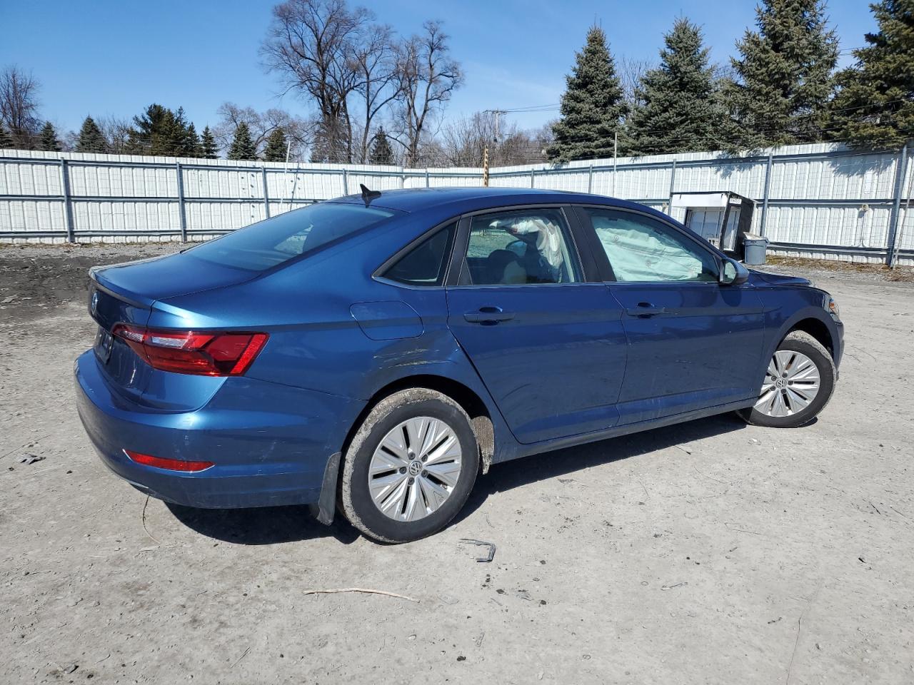 2020 Volkswagen Jetta - Image 3