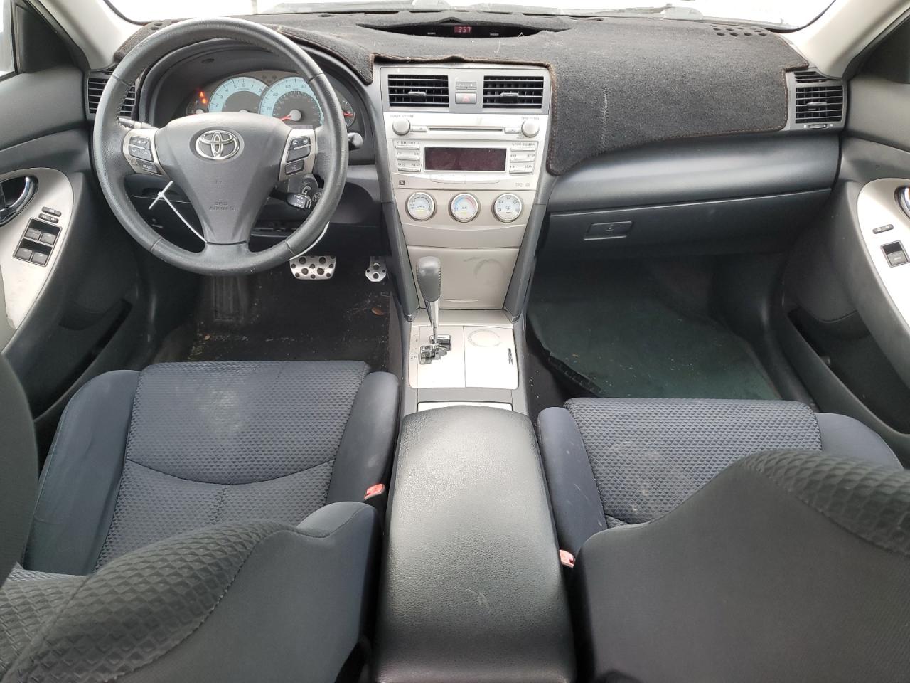 2011 Toyota Camry - Image 8