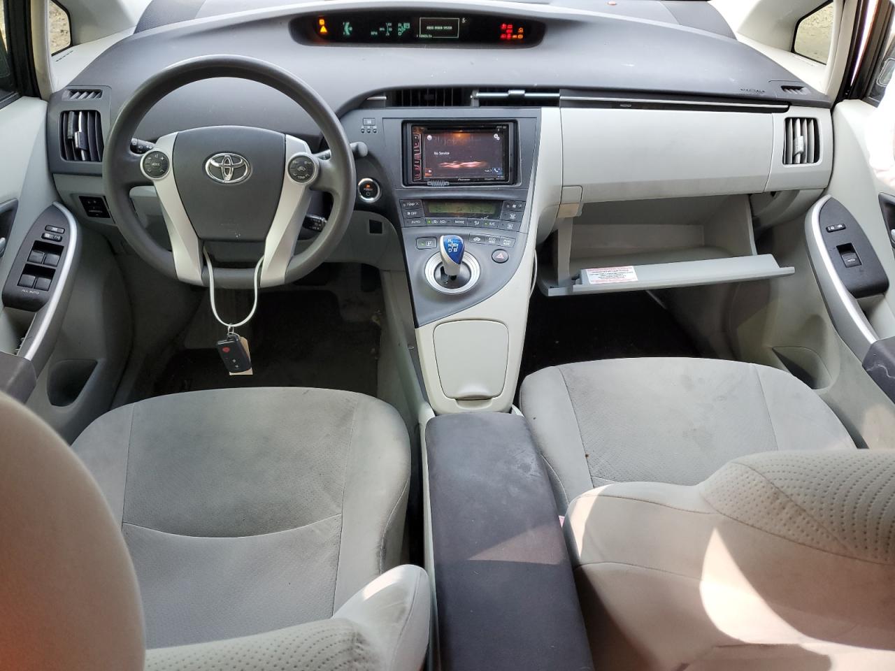 2010 Toyota Prius - Image 8