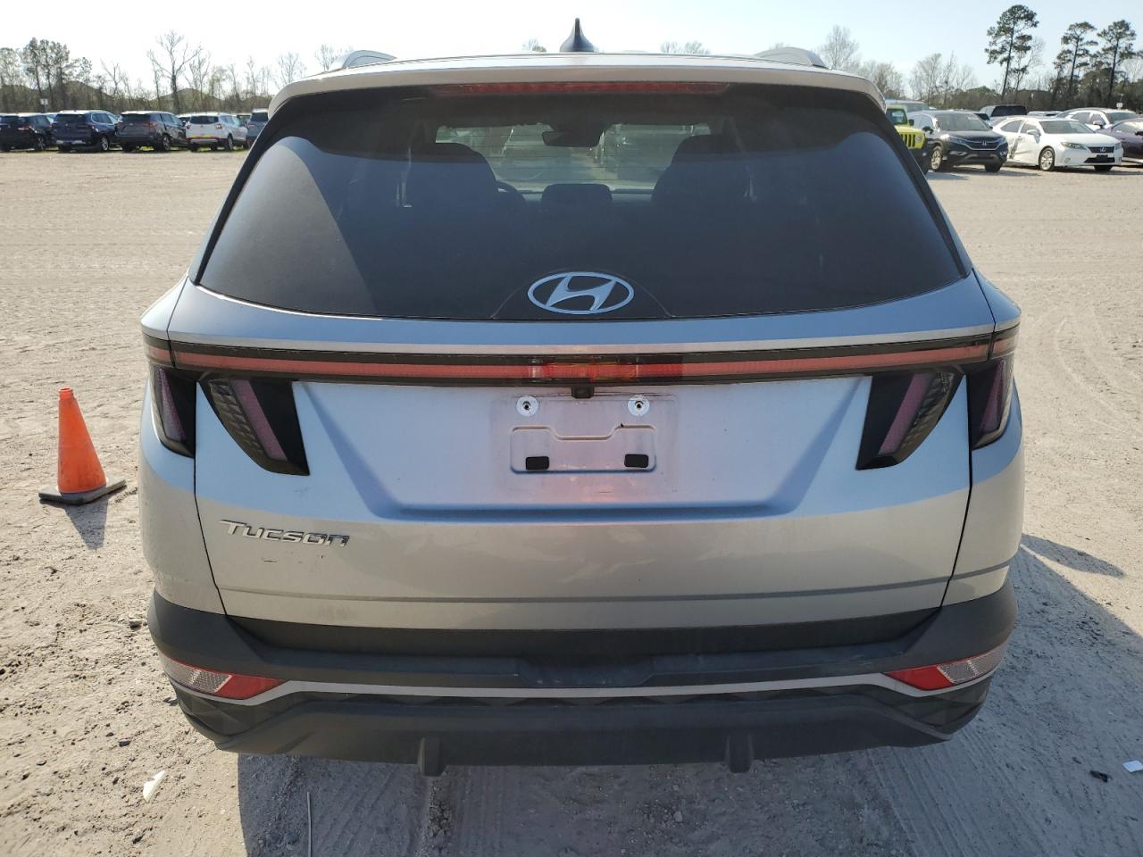 2022 Hyundai Tucson - Image 6