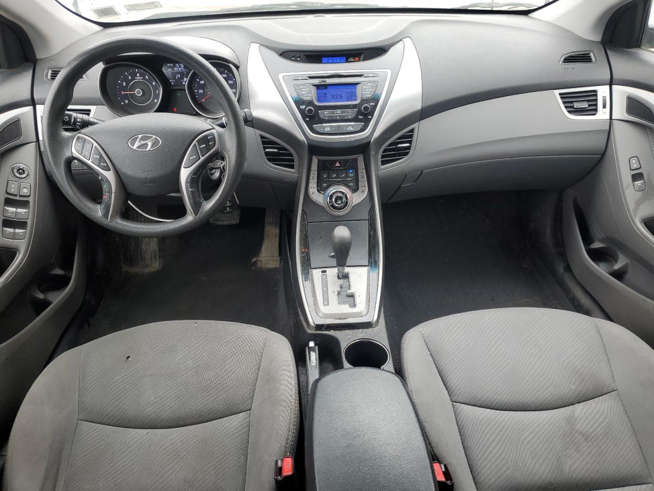 2013 Hyundai Elantra - Image 8