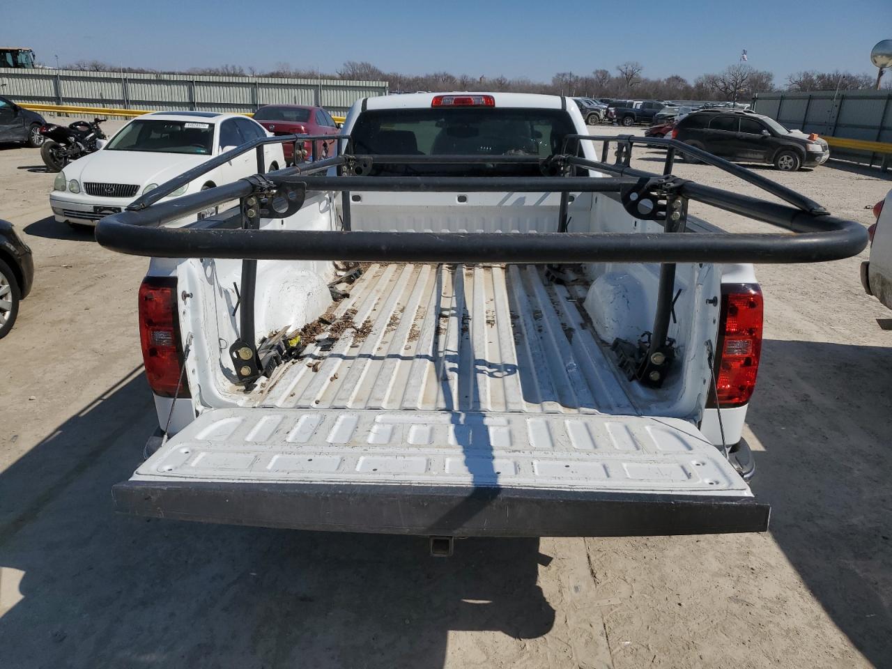 2014 Chevrolet Silverado - Image 10