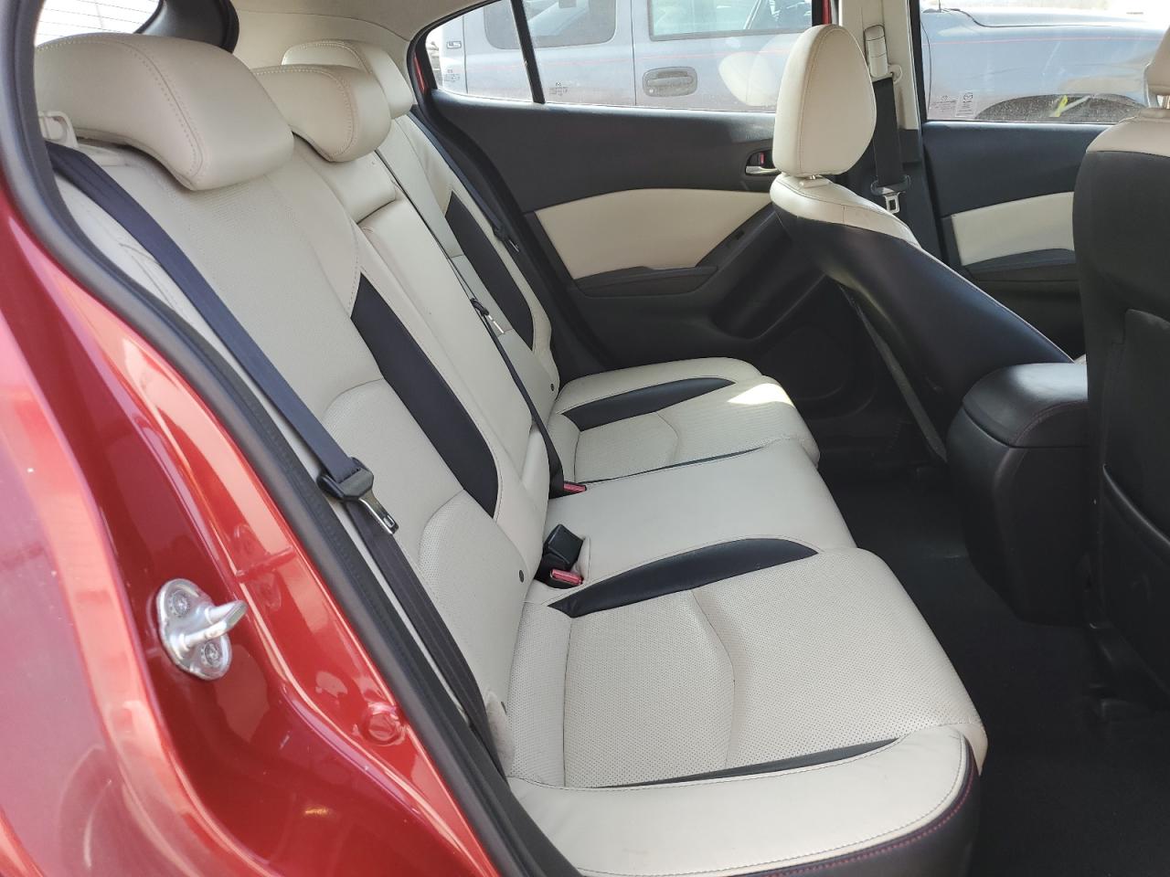 2014 Mazda 3 - Image 10