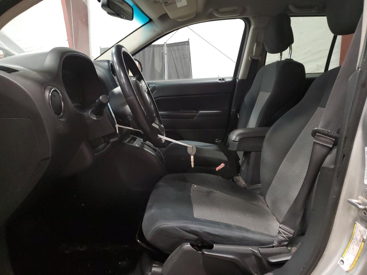2011 Jeep Compass - Image 7