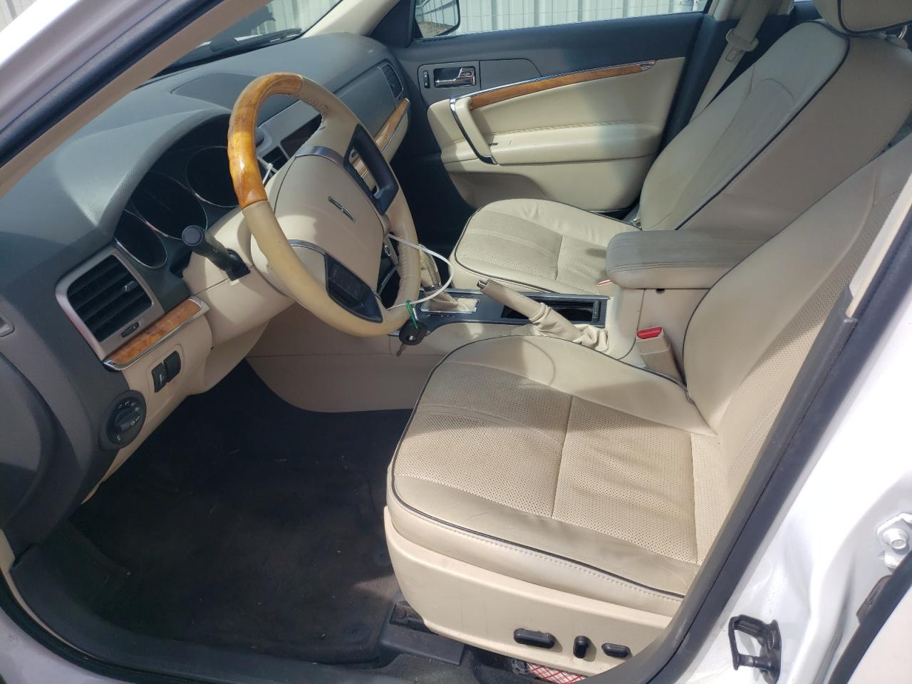 2012 Lincoln MKZ - Image 7