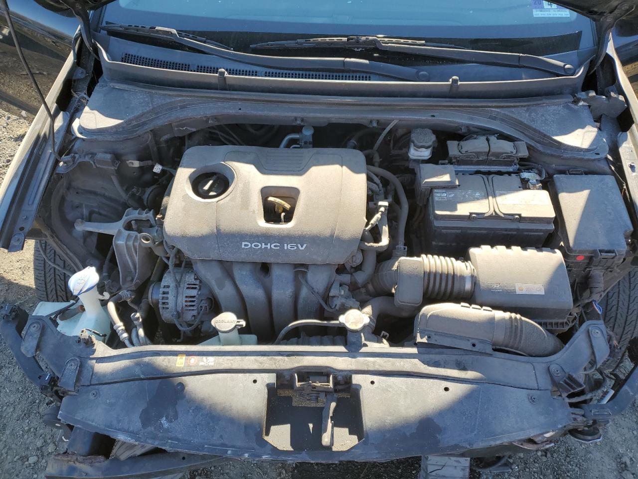 2017 Hyundai Elantra - Image 11