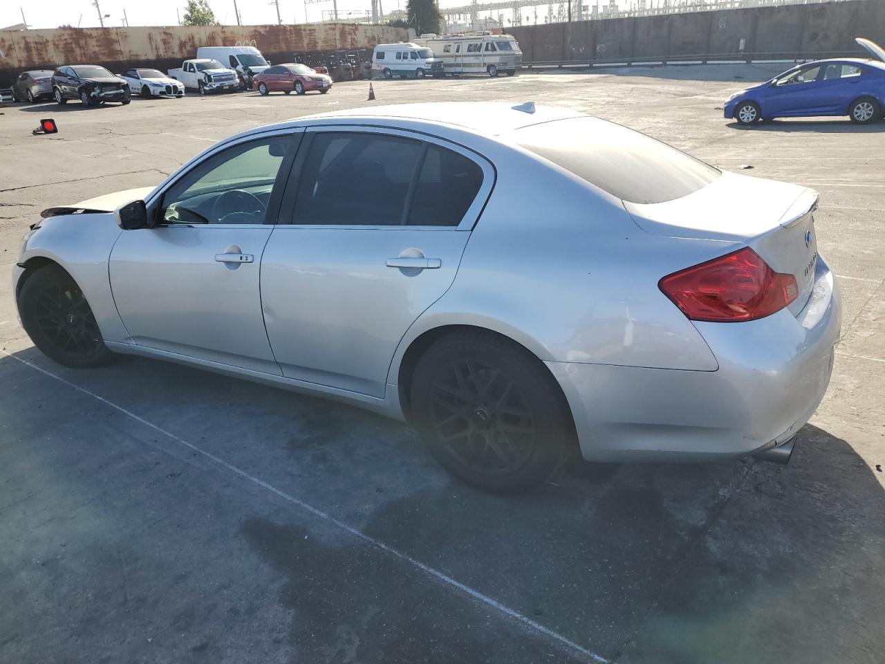 2015 Infiniti Q40 - Image 2