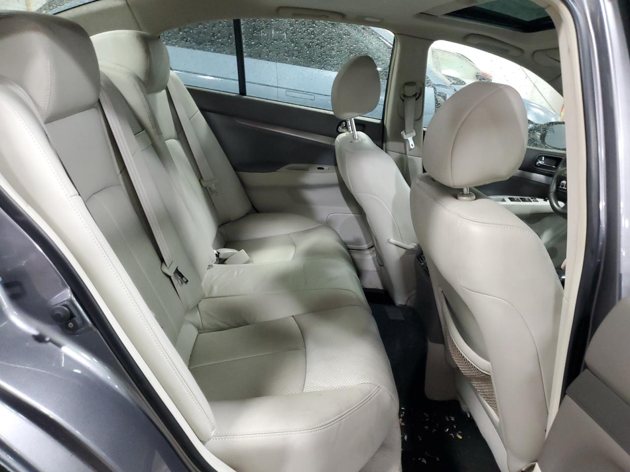 2012 Infiniti G - Image 10