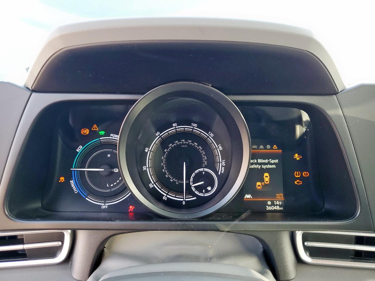 2022 Hyundai Elantra - Image 9