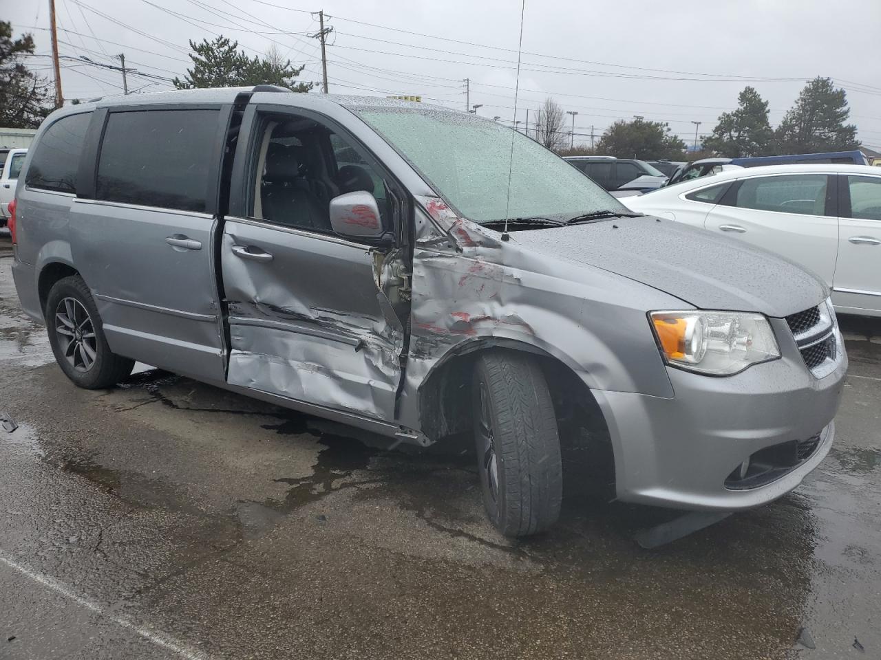 2017 Dodge Caravan - Image 4
