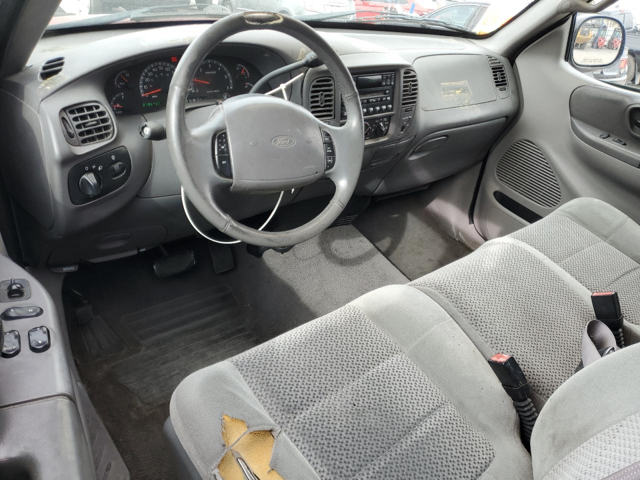 2001 Ford F-150 - Image 8