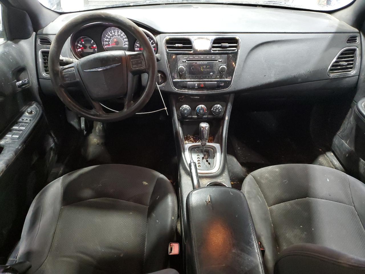 2014 Chrysler 200 - Image 8