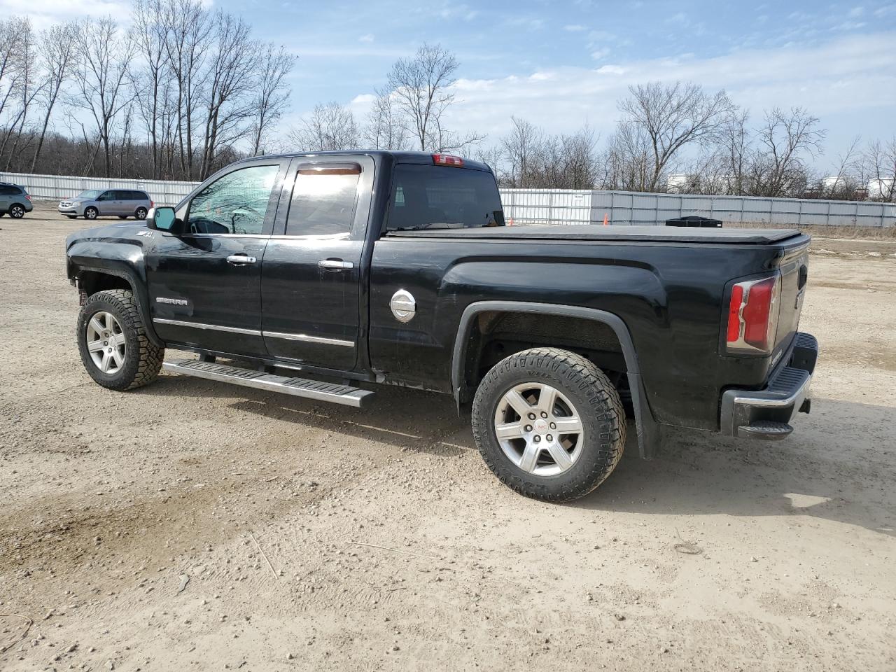 2018 GMC Sierra - Image 2