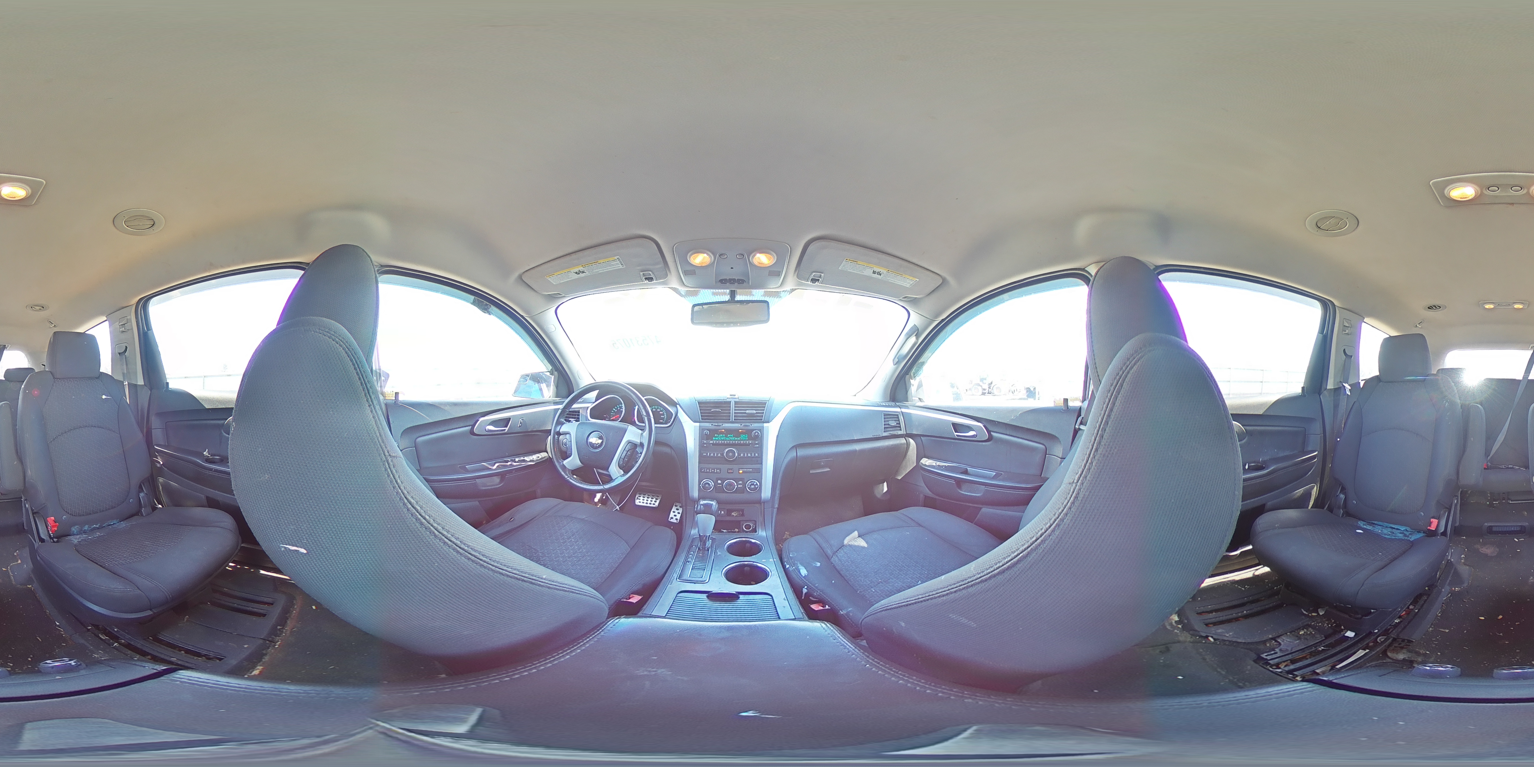 2011 Chevrolet Traverse - Image 14